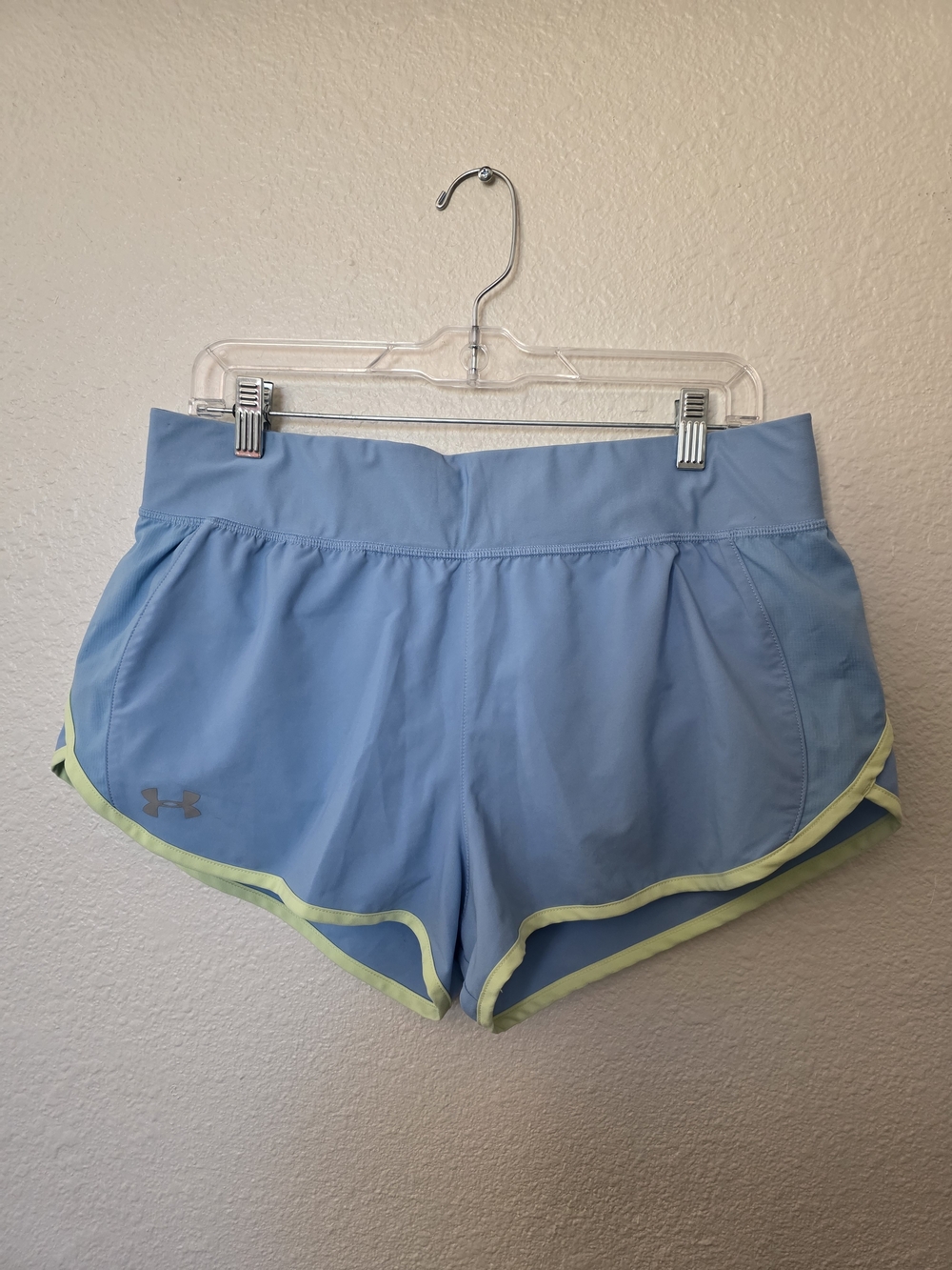 Under Armour Fly By Elite 5" shorts, blue/lime, size L